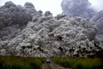 7e2a4-150611_pinatubo_eruption01_albertg.jpg